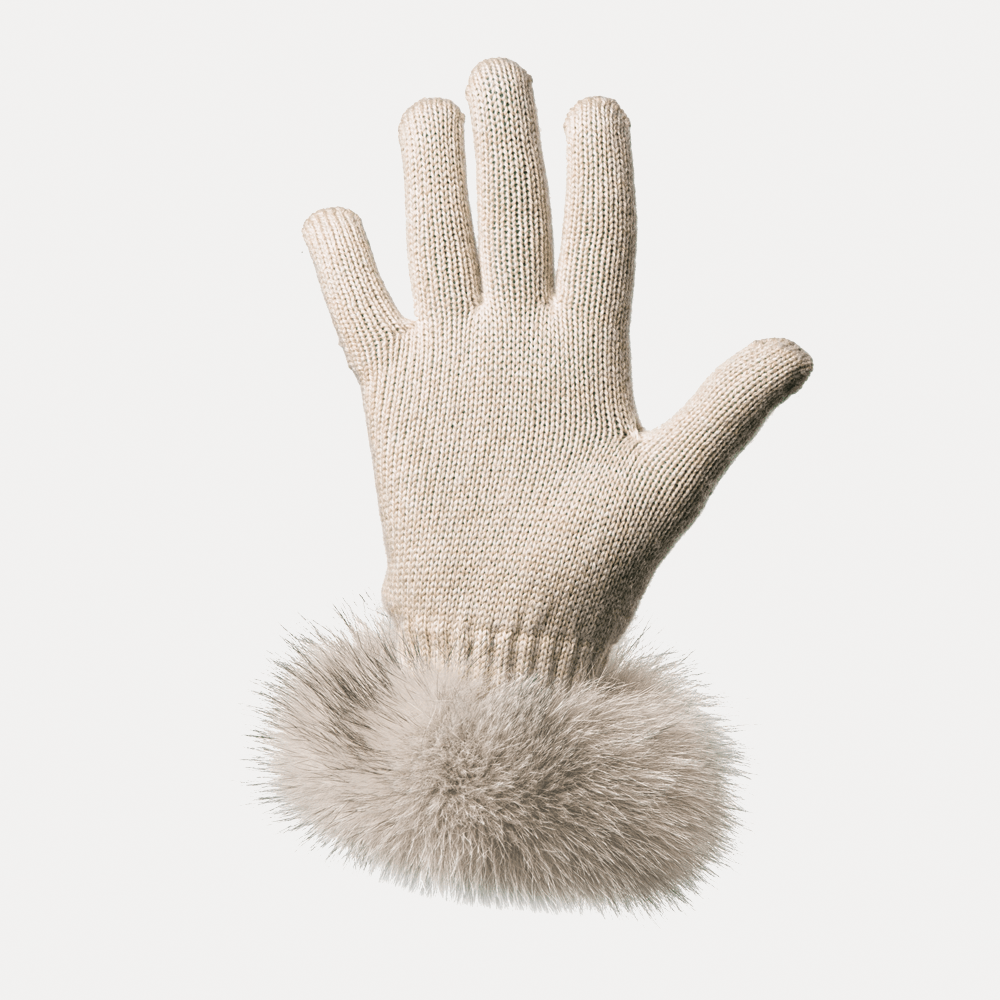 Gloves with fur